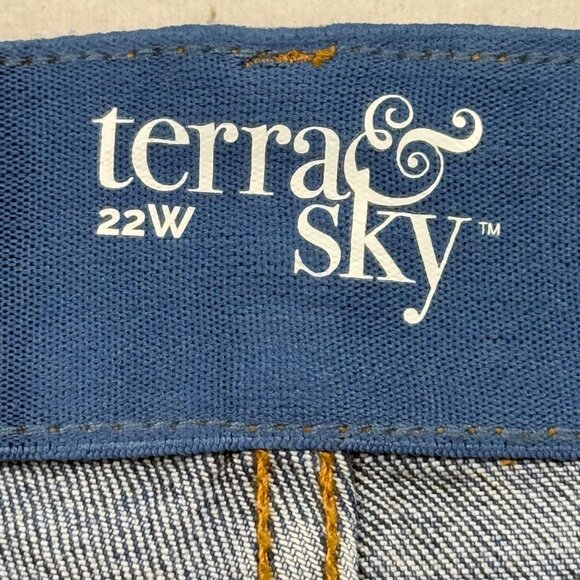 Terra & Sky Womens High Rise Stretch Blue Denim Bermuda Shorts Plus Size 22W NWT - Picture 7 of 12